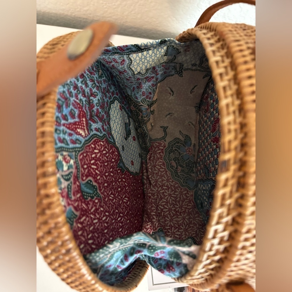 Woven Rattan circle bag ✨ crossbody - Picture 7 of 16